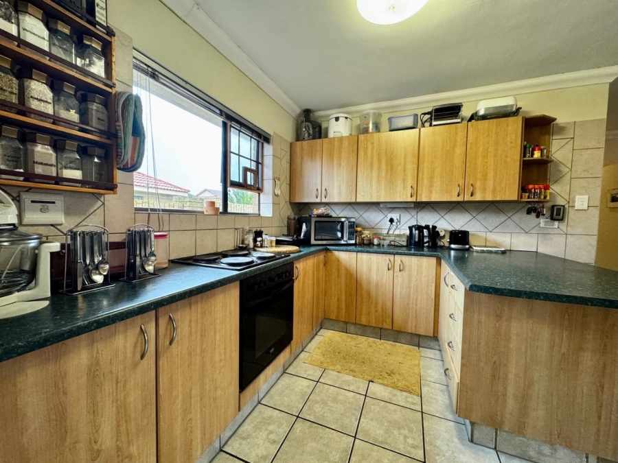 3 Bedroom Property for Sale in Heiderand Western Cape